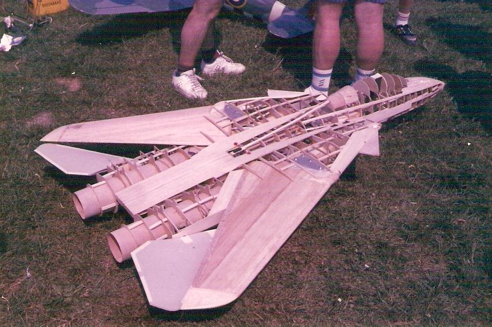 F-14 d'André en cours de construction