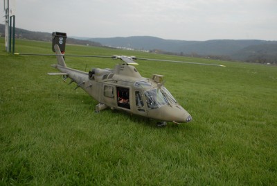 AGUSTA 109 1.JPG